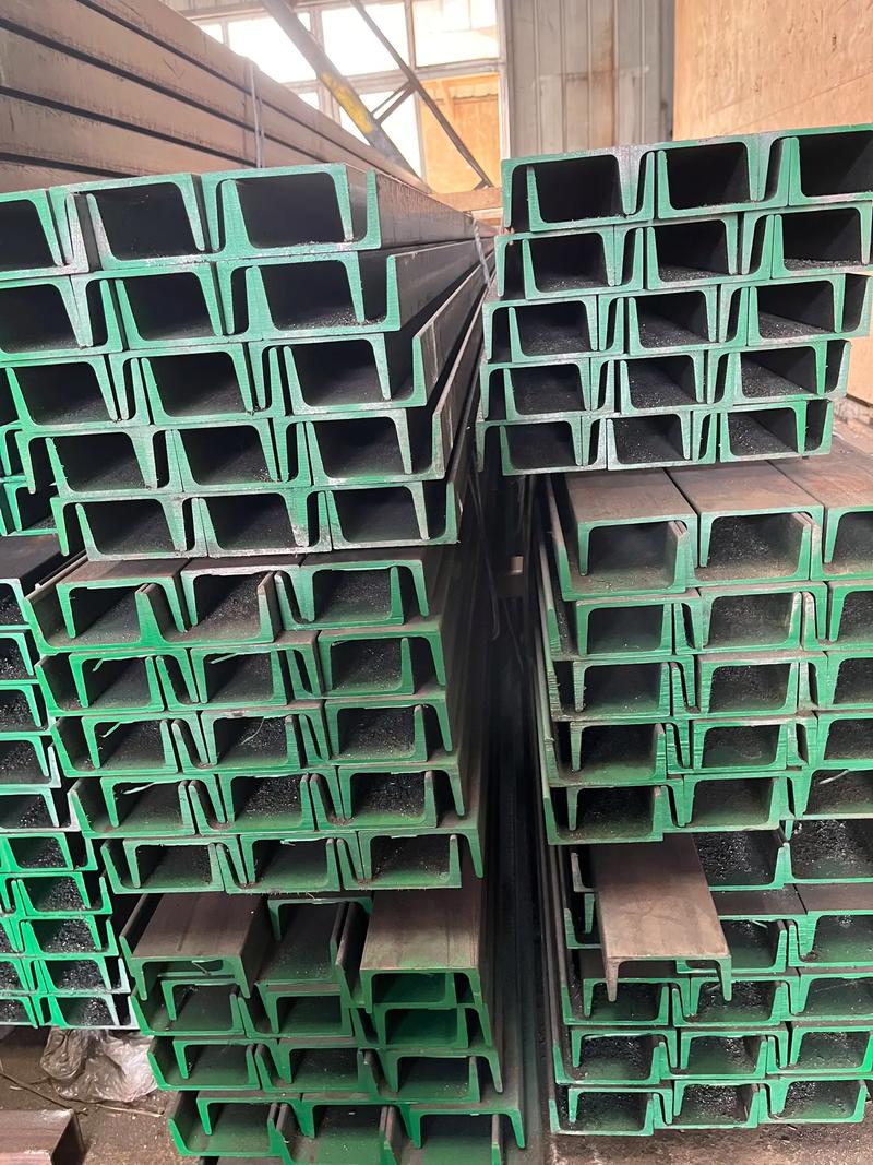 双塔幕墙槽钢插芯